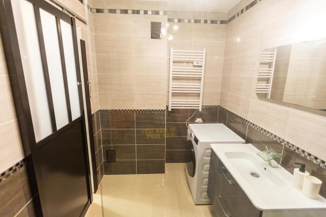 Superbe T4 Renove Spacieux Avec Stationnement Libre Et Gratuit Apartment Marseille Exterior photo
