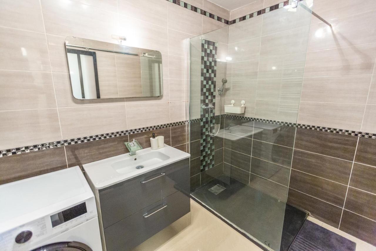 Superbe T4 Renove Spacieux Avec Stationnement Libre Et Gratuit Apartment Marseille Exterior photo