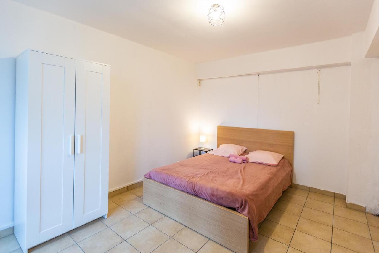 Superbe T4 Renove Spacieux Avec Stationnement Libre Et Gratuit Apartment Marseille Exterior photo